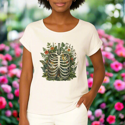 Woman wearing a cottong tshirt with a floral print from Rosenmay Studio